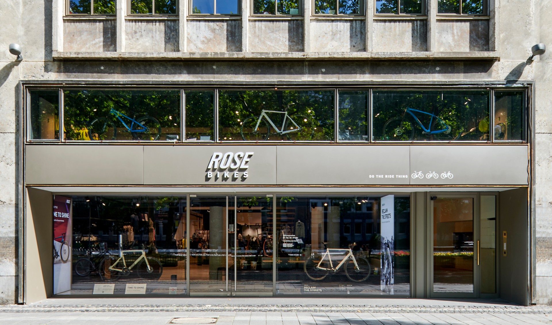 Die Au&szlig;enfassade des Fahrrad-Gesch&auml;fts Rose Bike.