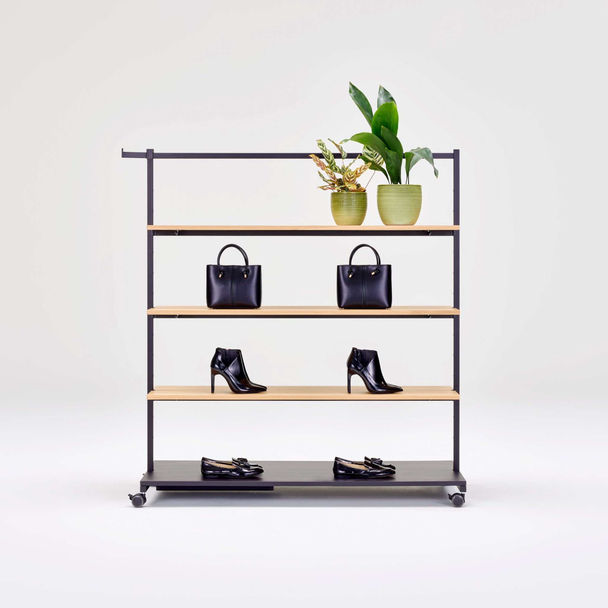 Flexibles Retail Modul von Visplay ausgestattet mit Damen-Accessoires.