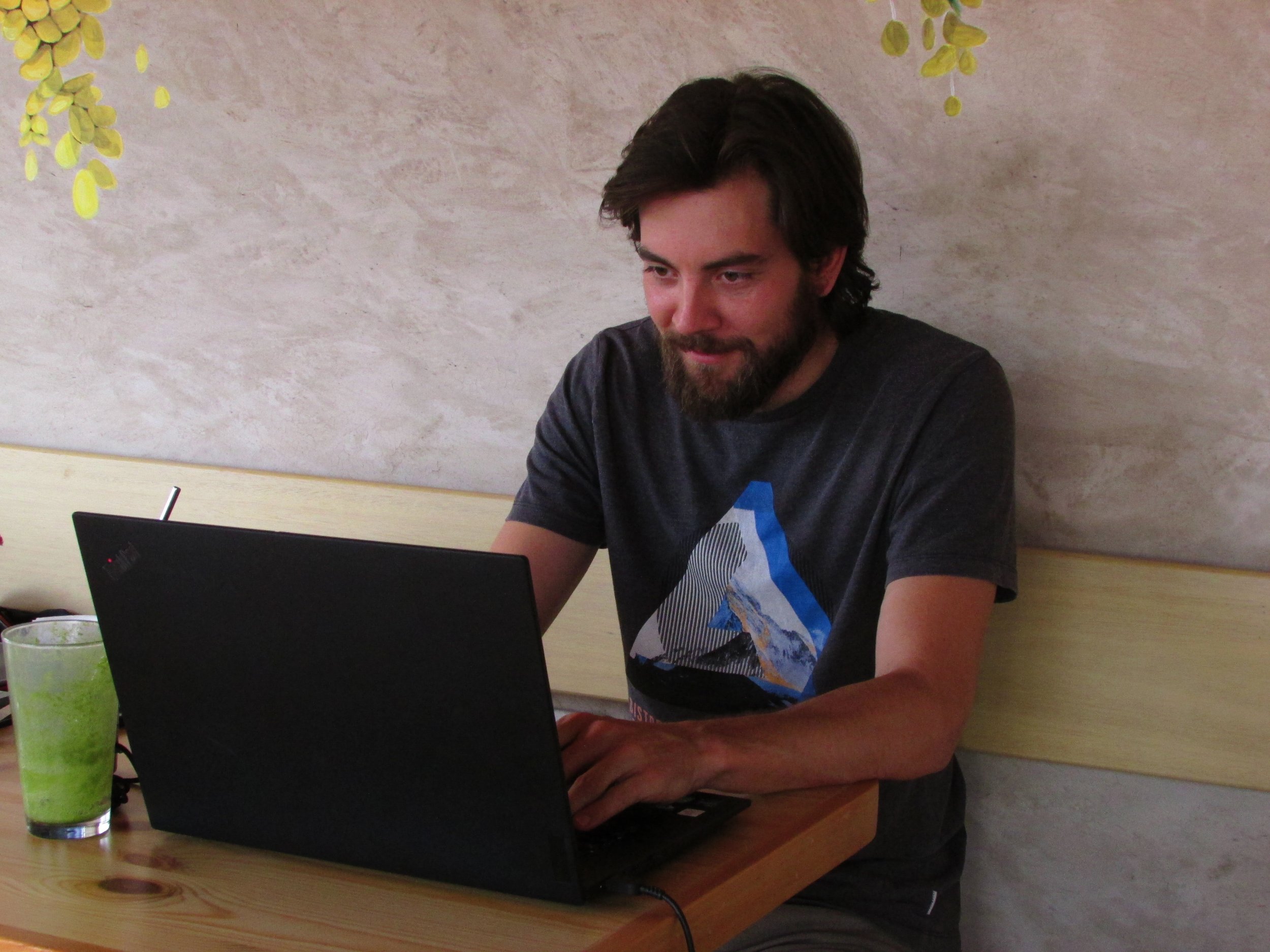 Arbeiten f&uuml;r Visplay aus einem Caf&eacute; in Mexico.